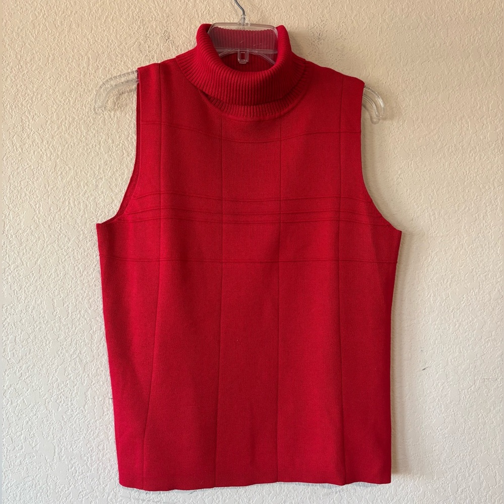 Christopher Banks Red‎ Sleeveless Turtleneck Size L